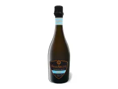 Flasche mit wein mit wenig alkohol (0,0%), "FreeSecco Sparkling White" auf dem Etikett.