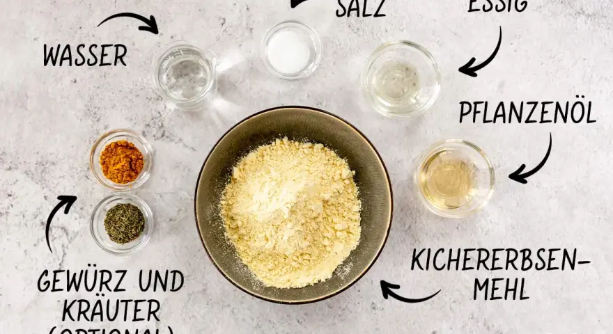 Zutaten für Kichererbsen-Pasta: Kichererbsenmehl, Wasser, Salz, Essig, Pflanzenöl und optional Gewürze/Kräuter.